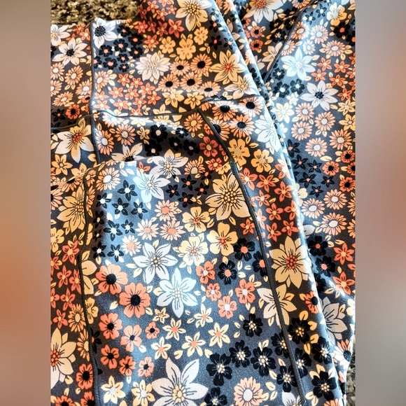 AERIE Women's Real Me Offline Yoga Pants 7/8 Legging Floral Blue SMALL - Picture 6 of 13